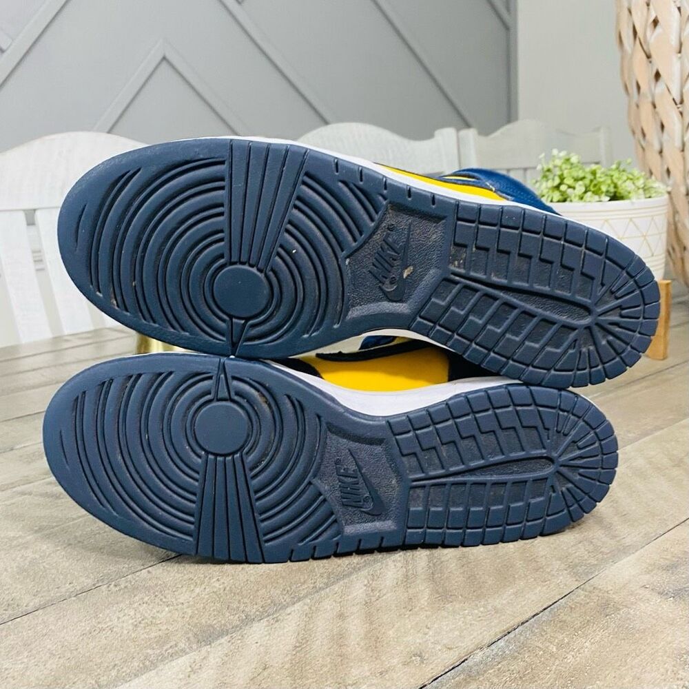 Nike SB 2005 Dunk High Michigan Top Sneakers Navy Yellow Size 10.5 - Picture 7 of 7